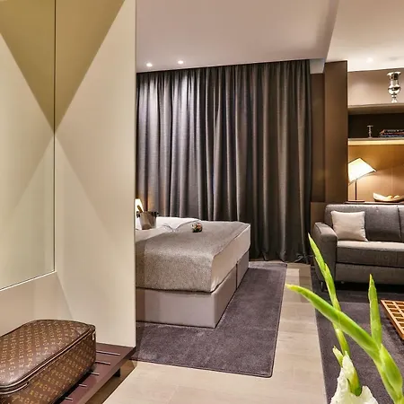 Avanti Hotel&spa